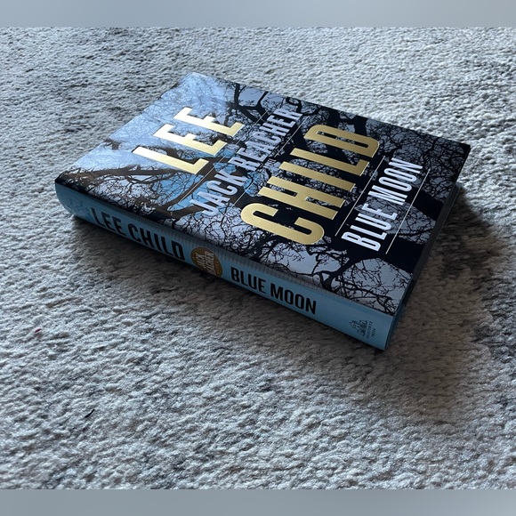 {Blue Moon} : A Jack Reacher Novel by Lee Child (Hardcover) - Picture 2 of 4